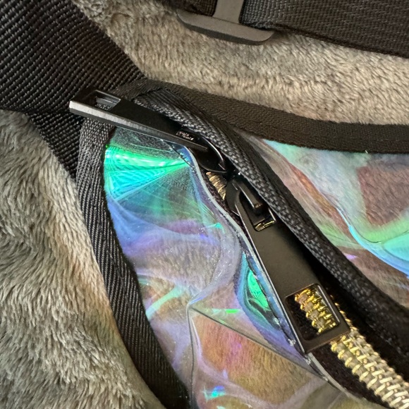 Absolut Vodka Rainbow Pride Fanny Pack! Very cool Fanny pack with multi color - Picture 3 of 13